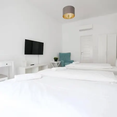 Apartment Premium By Hi5-vaci Str. 3 Bedroom *