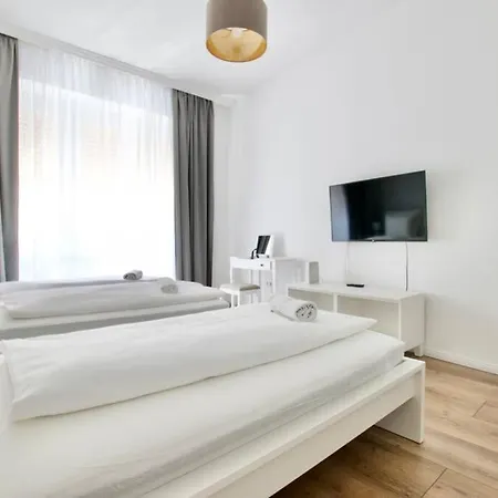 Apartment Premium By Hi5-vaci Str. 3 Bedroom *